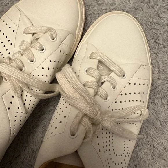 Kate Spade Shoes - Picture 8 of 8